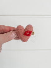 Load image into Gallery viewer, Heart Clip with Lips