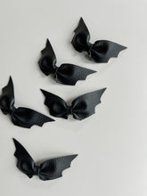 Load image into Gallery viewer, Bat Bow
