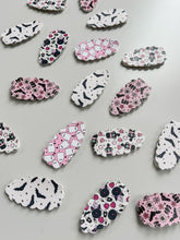 Load image into Gallery viewer, Scallop Snap Clips