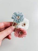 Load image into Gallery viewer, Blooming Flower Clip