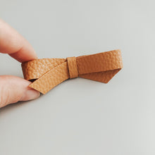 Load image into Gallery viewer, Peighton Bow