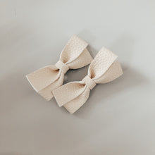 Load image into Gallery viewer, Jade Bow