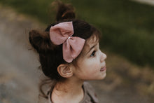 Load image into Gallery viewer, Raw Edge Bow