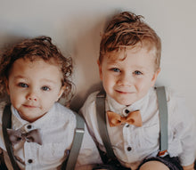 Load image into Gallery viewer, Bow Tie