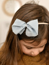 Load image into Gallery viewer, Raw Edge Bow