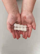 Load image into Gallery viewer, Daisy Lace Clips