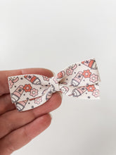 Load image into Gallery viewer, Jade Bow