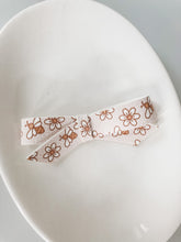 Load image into Gallery viewer, Peighton Bow